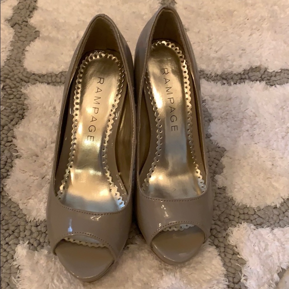 Rampage patent tan peep toe heels 6